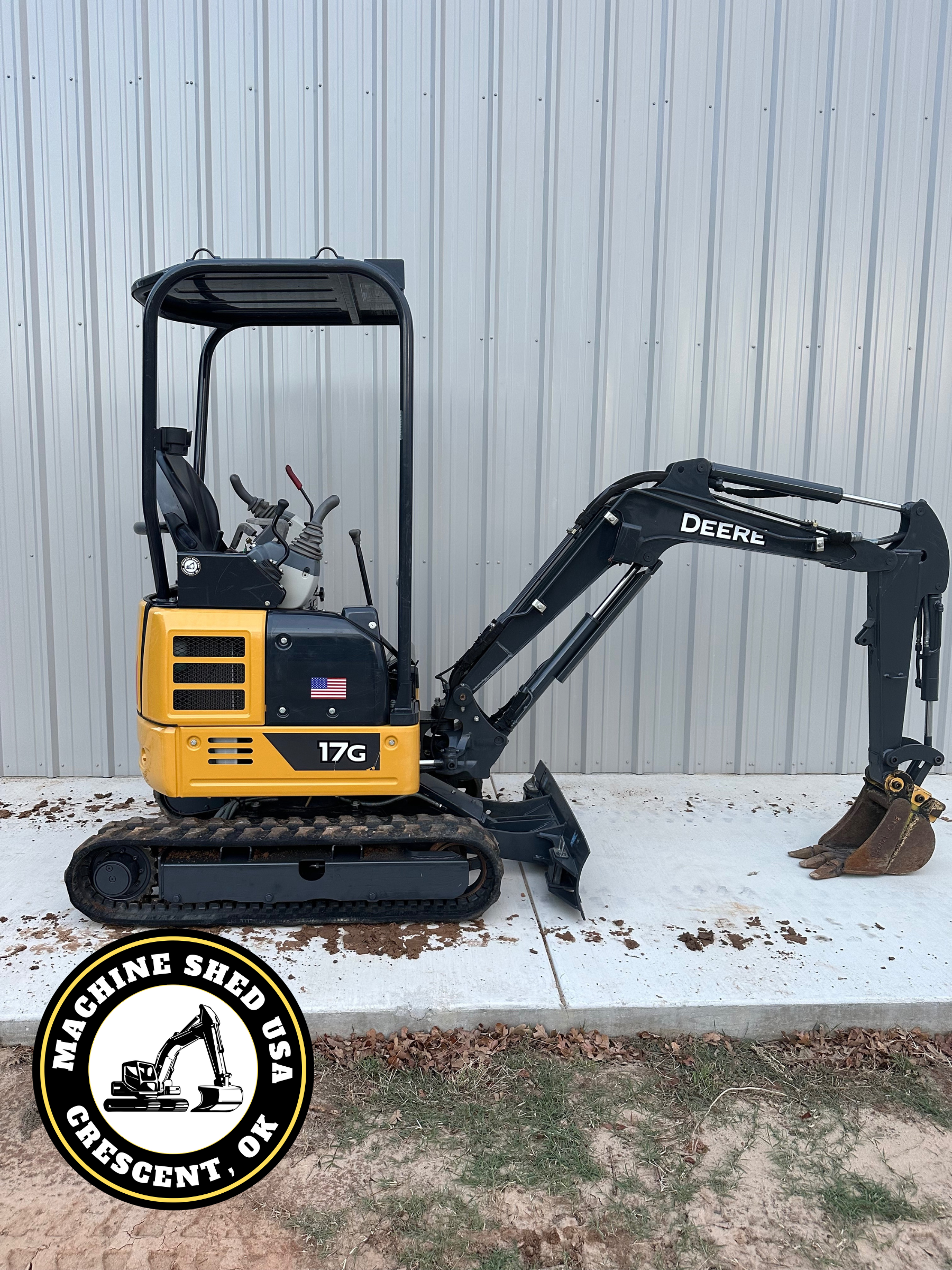 SOLD-2021 John Deere 17G