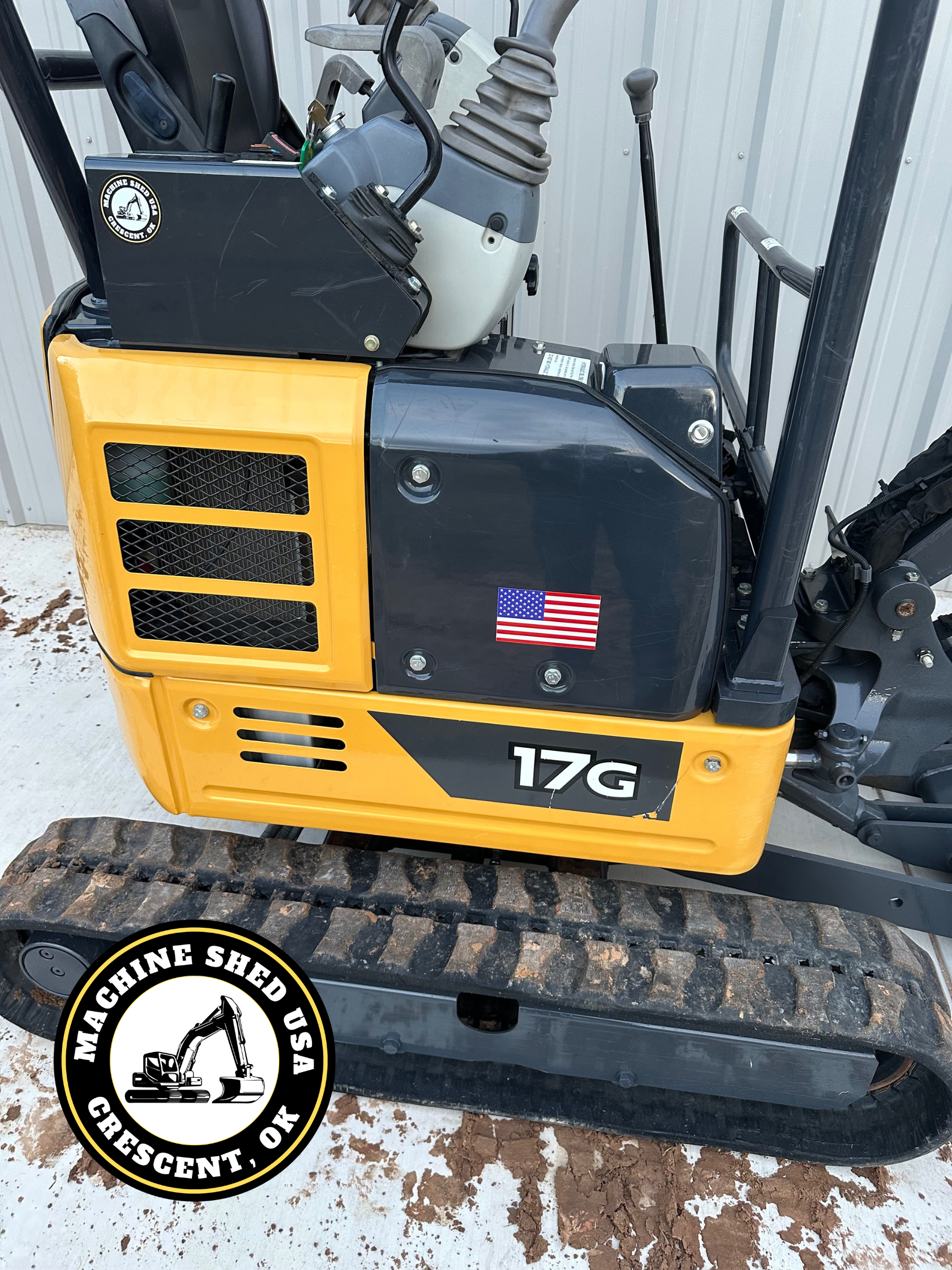 SOLD-2021 John Deere 17G