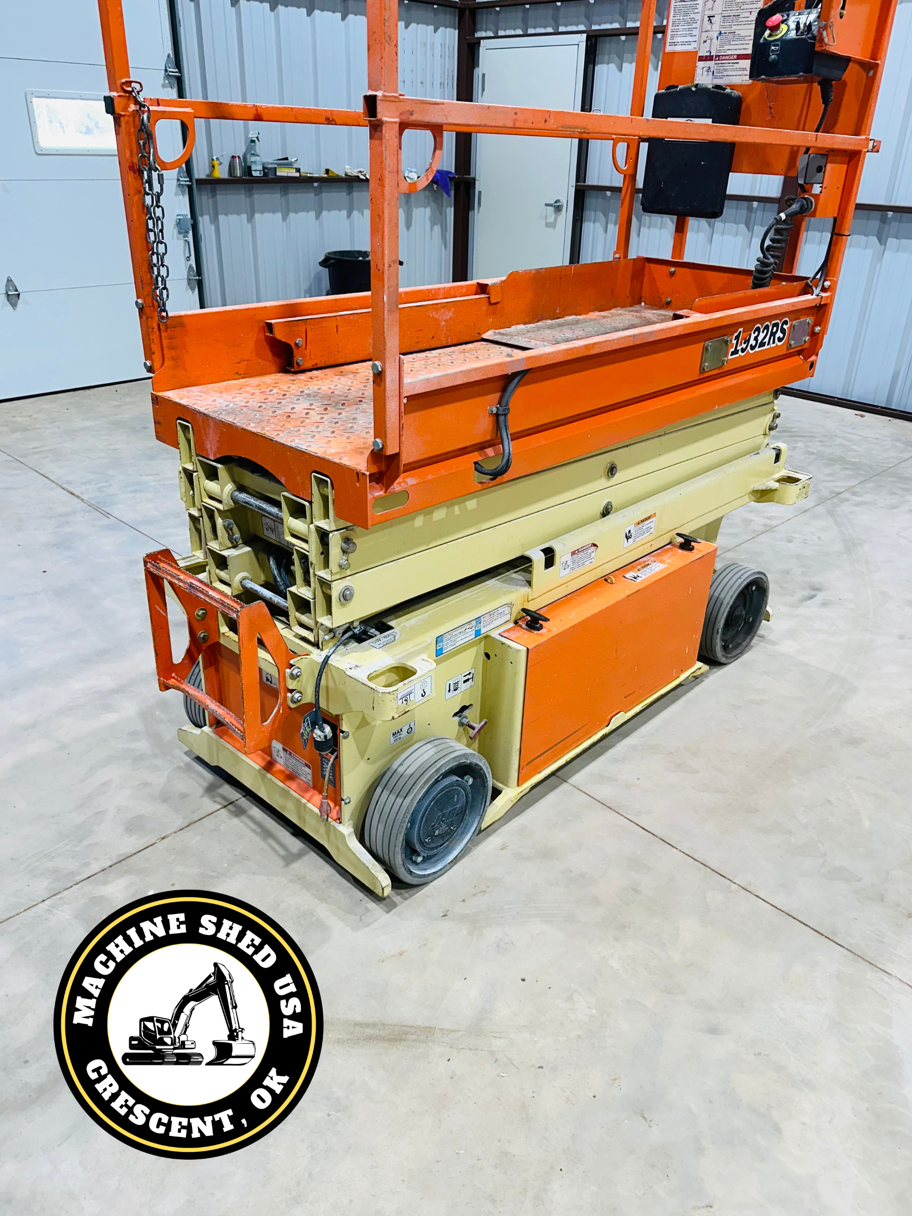 SOLD-2015 JLG 1932 Scissor Liftt