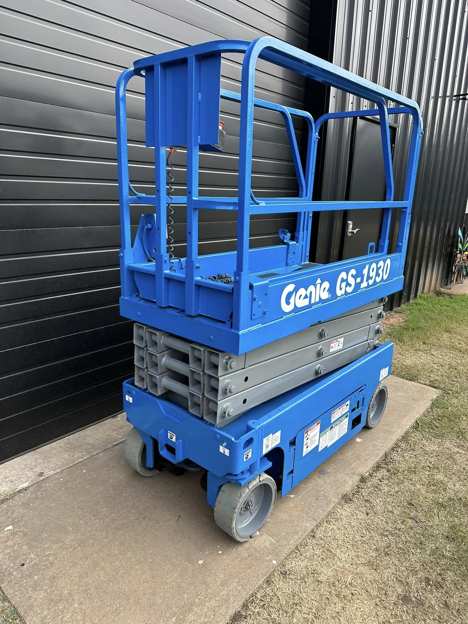 SOLD-2015 Genie GS-1930 Scissor Lift