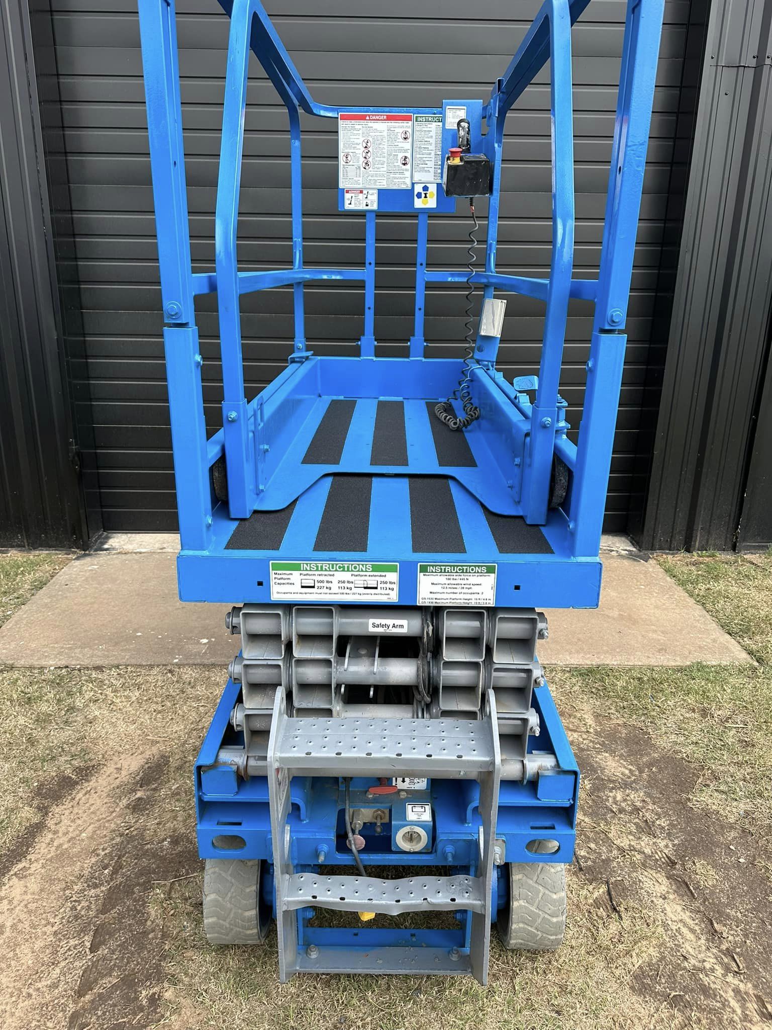 SOLD-2015 Genie GS-1930 Scissor Lift