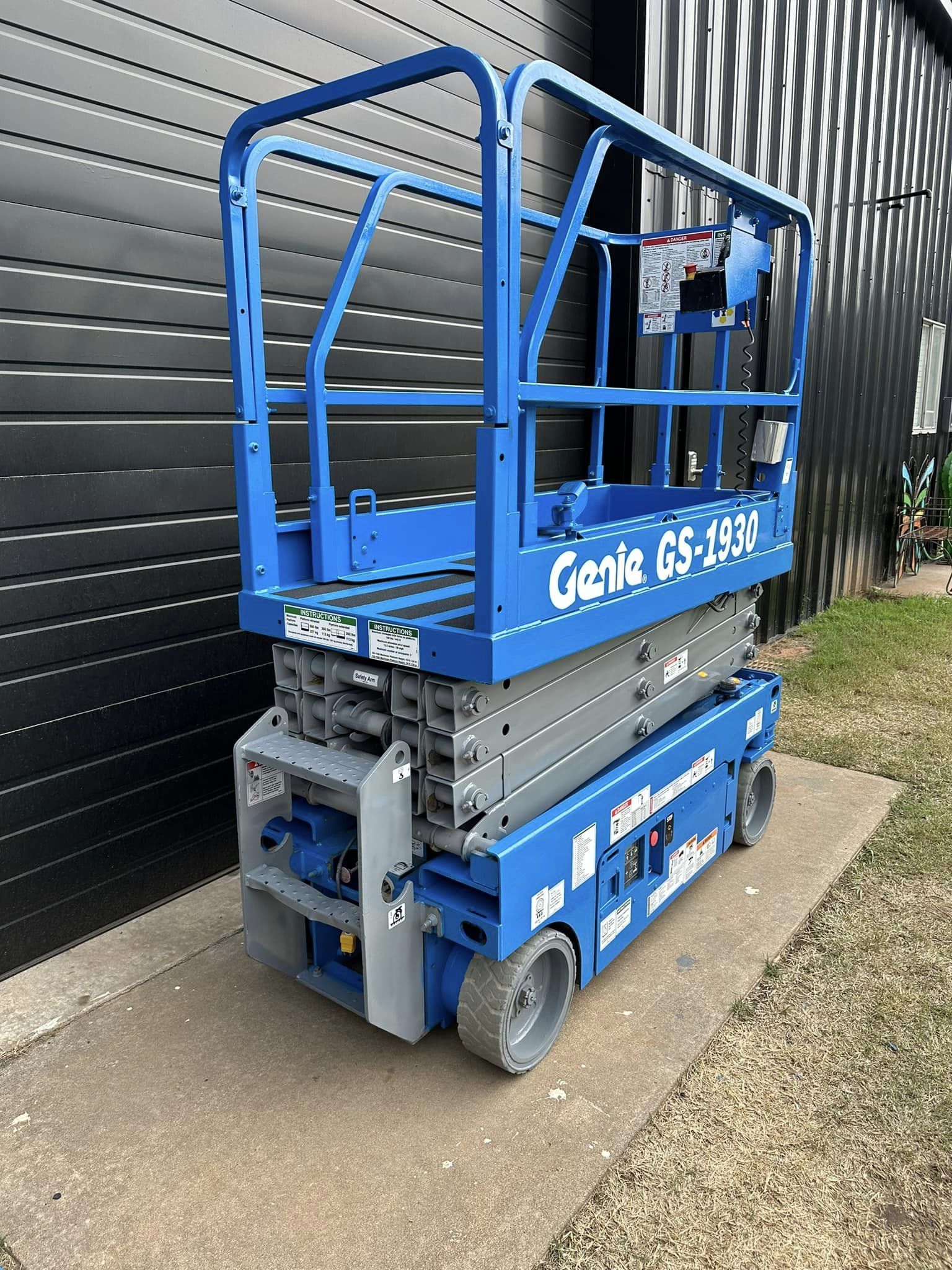 SOLD-2015 Genie GS-1930 Scissor Lift