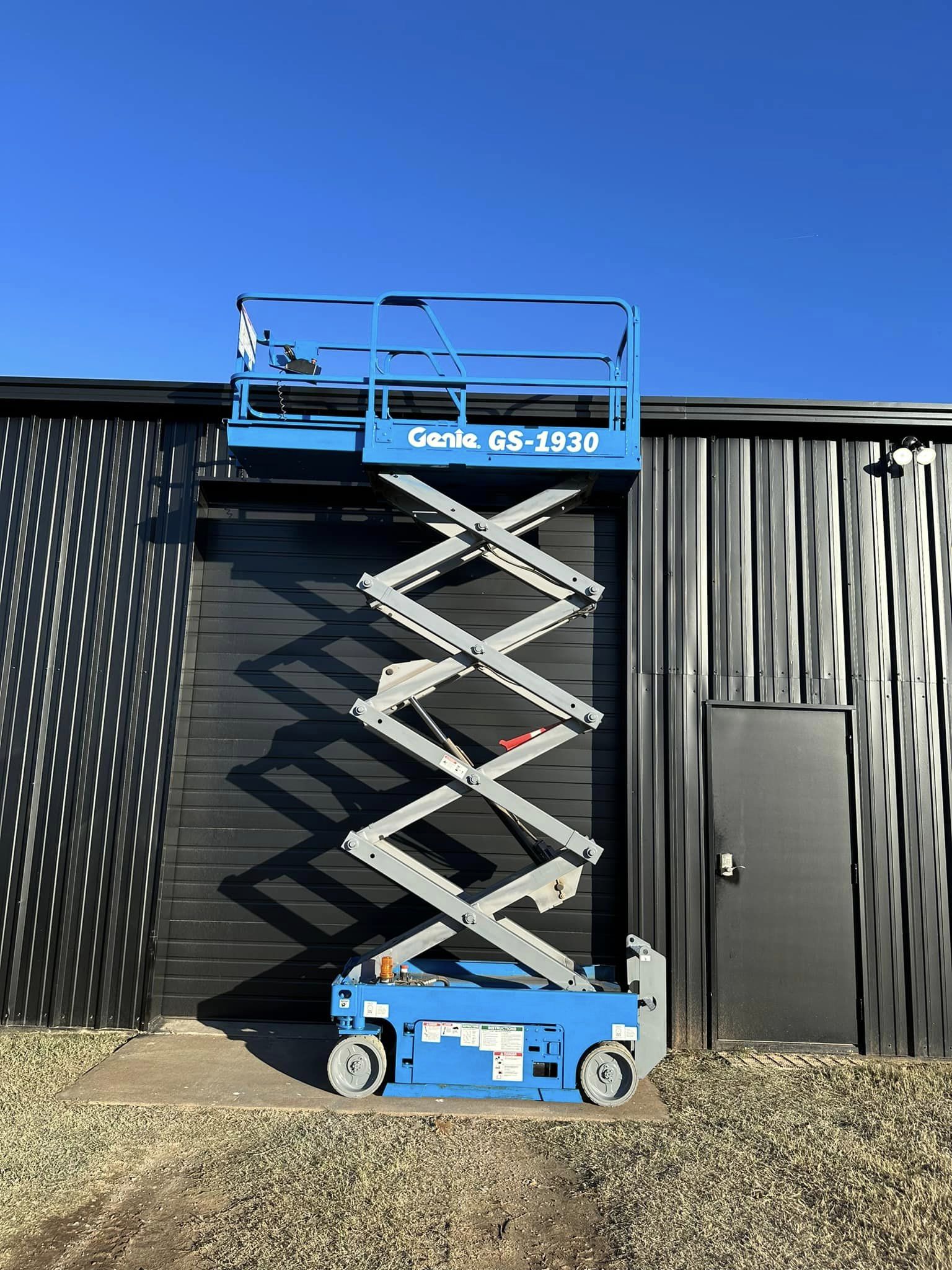SOLD-2014 Genie GS-1930 Scissor Lift